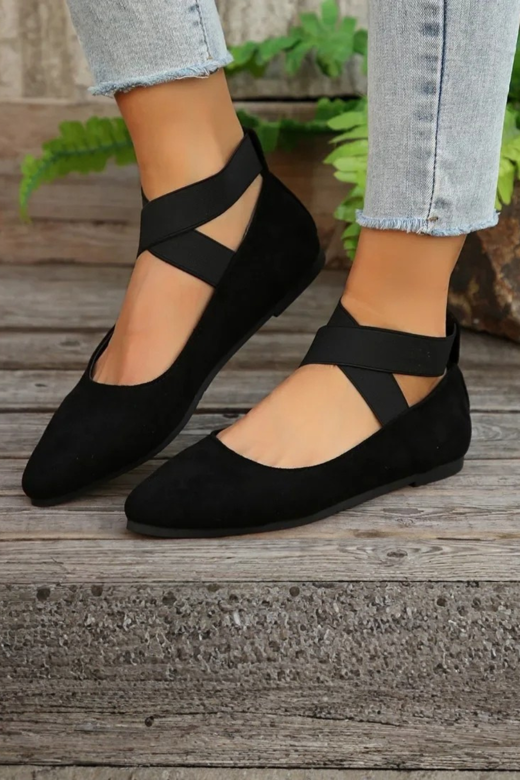 Women's Pointed Toe Mary Jane Flats for Everyday Comfort