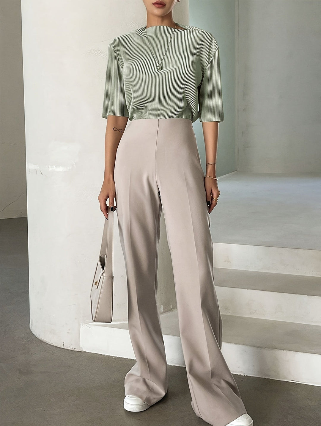 Women's Pleated Blouse with Puff Sleeves