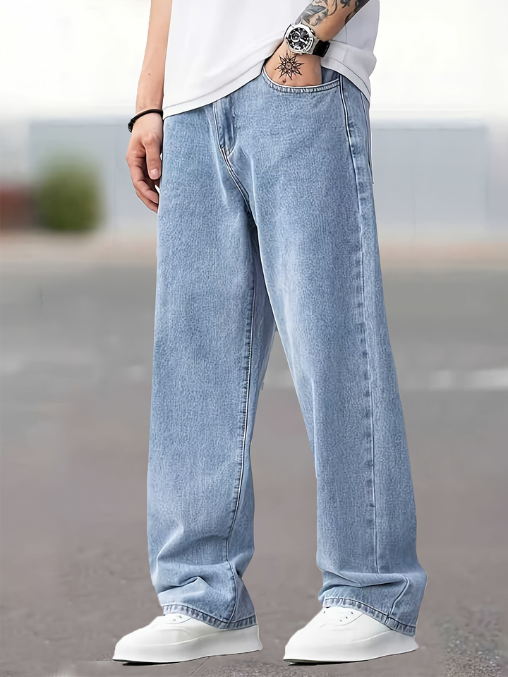Men's Relaxed Fit Straight Leg Jeans