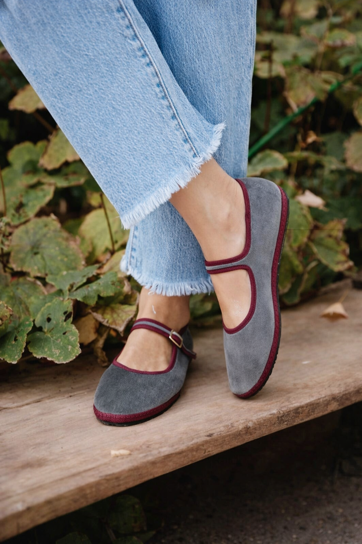 Women's Classic Mary Jane Flats with Soft Comfort Style