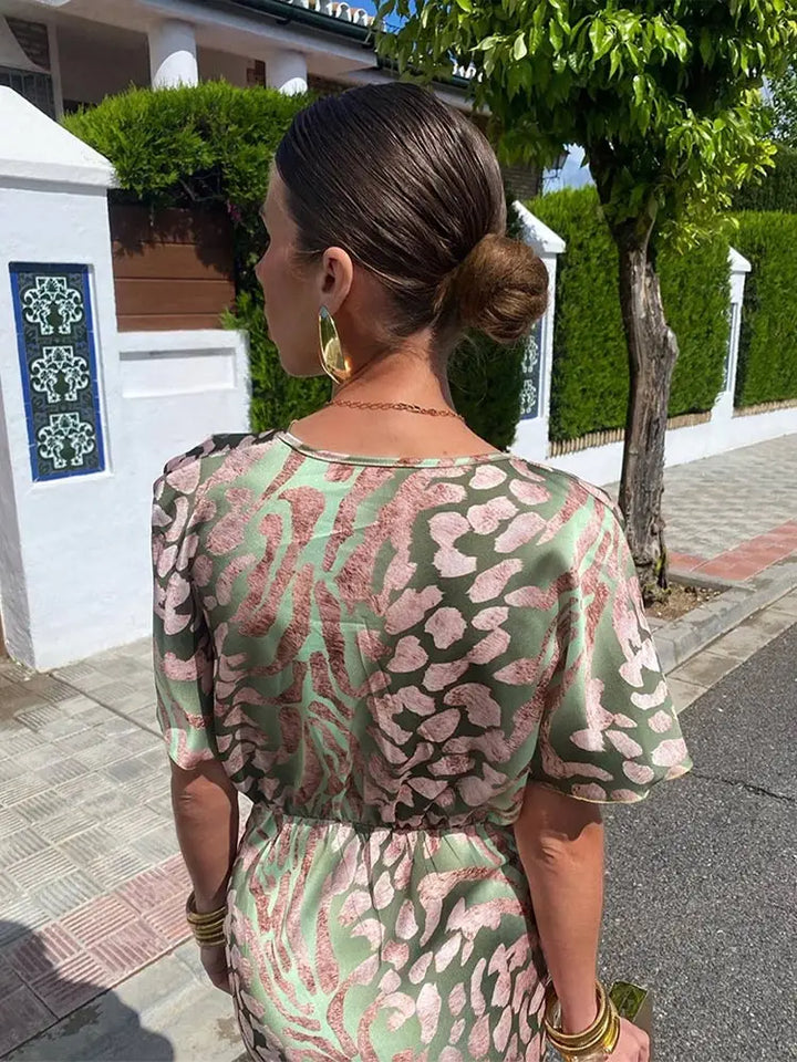 Elegantní univerzální zavinovací šaty pro nenucený styl