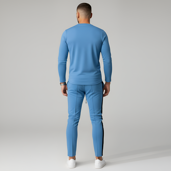 Men's sports suit with long-sleeve shirt and jogger pants