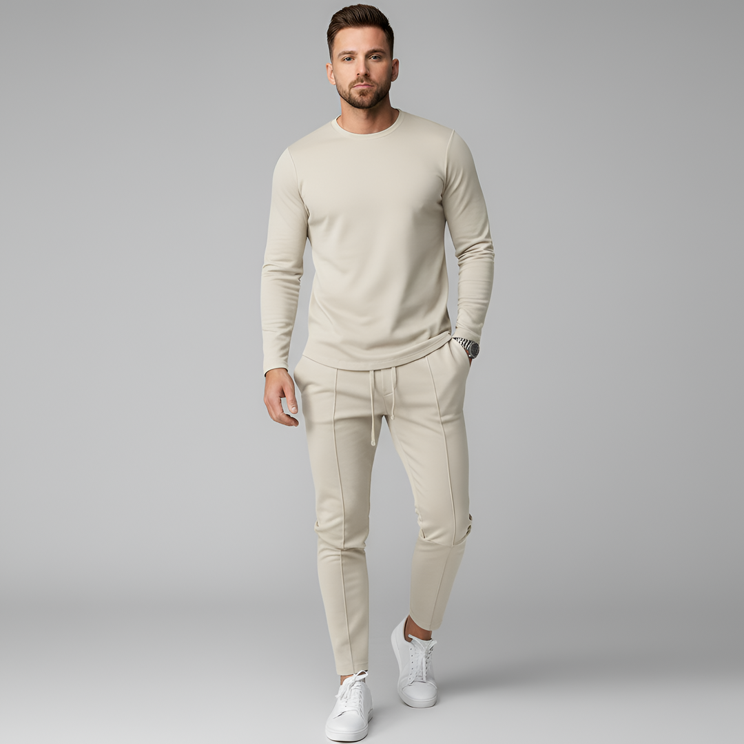 Men's sports suit with long-sleeve shirt and jogger pants