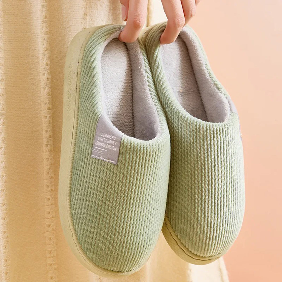 Women's Fleece Slippers with Soft Lining and Non-Slip Sole