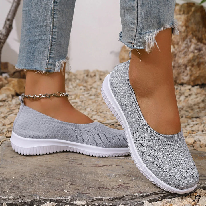Women's Lightweight Breathable Slip-On Walking Shoes
