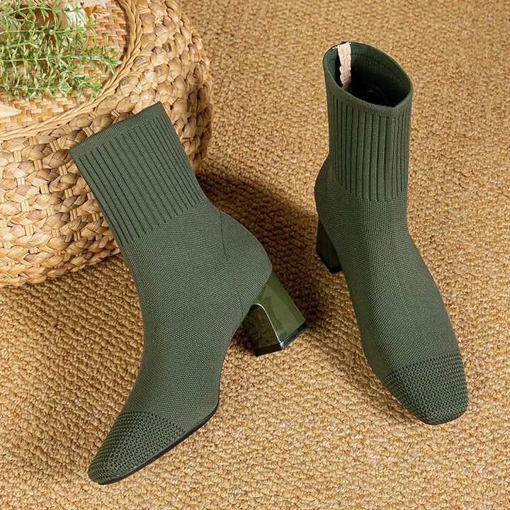 Ležérní elegantní kotníkové boty s pružným střihem