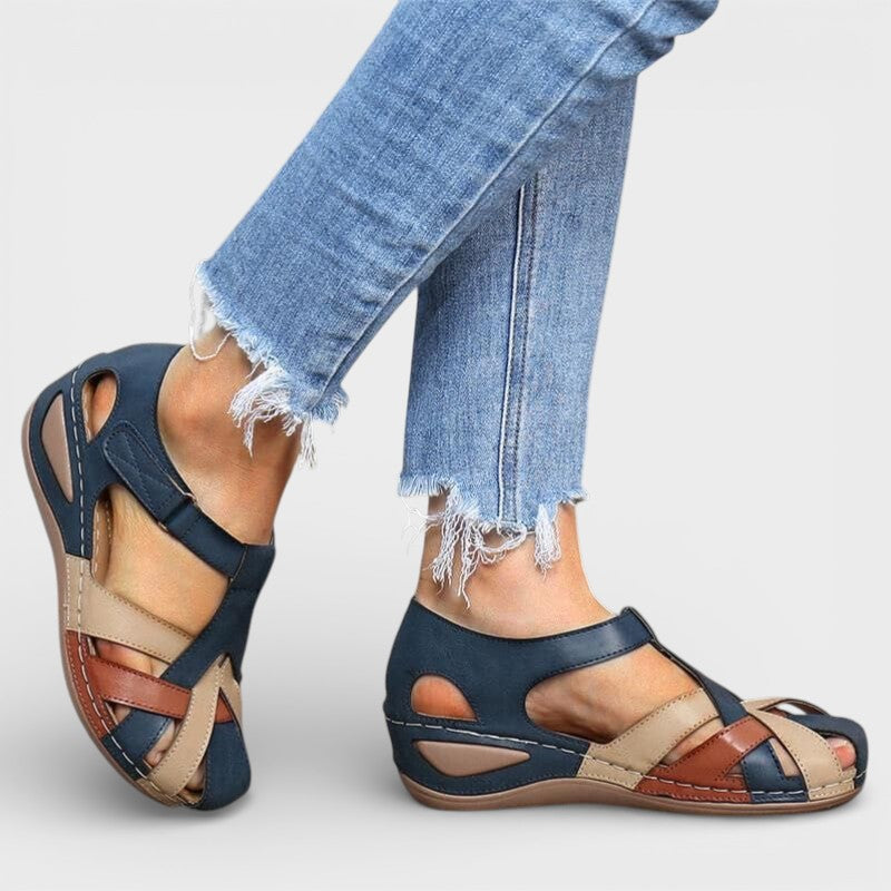 Women's Closed Toe Sandals with Crossover Straps and Cushioned Sole