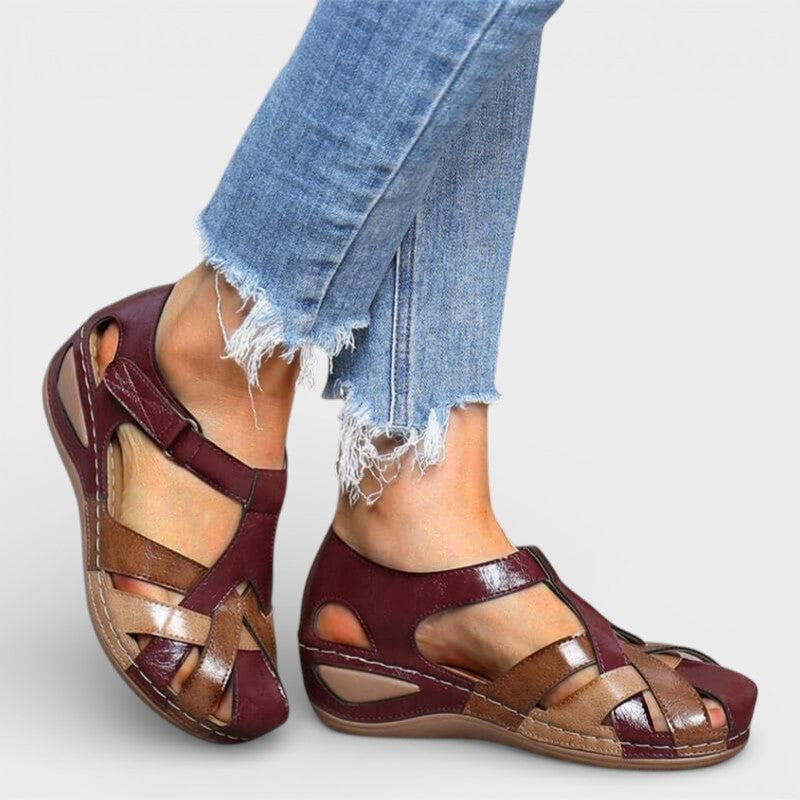 Women's Closed Toe Sandals with Crossover Straps and Cushioned Sole