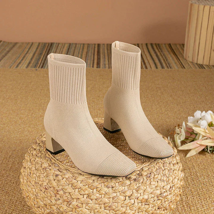 Ležérní elegantní kotníkové boty s pružným střihem