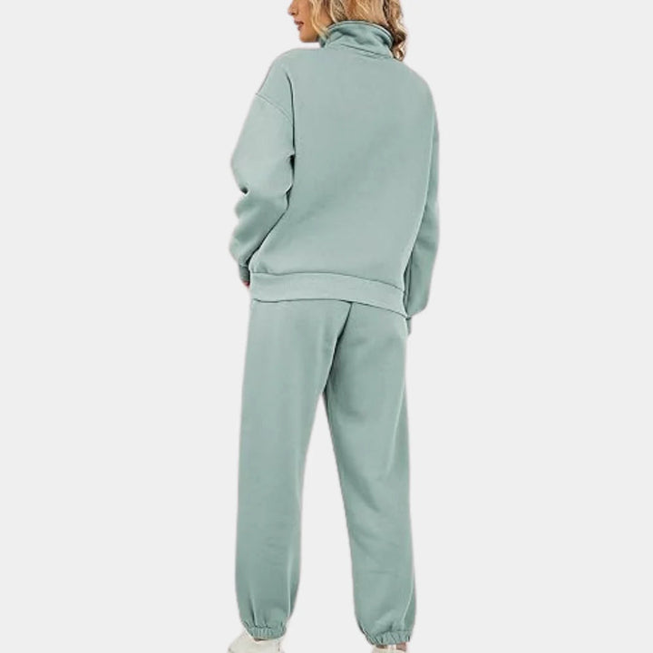 Women's Fleece Long Sleeve Two-Piece Set with Pockets and a Zip