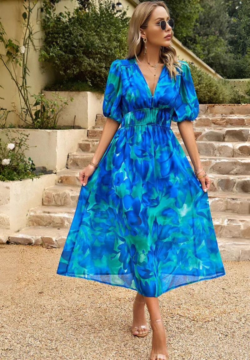 Chic Floral Midi Dress with Romantic Puff Sleeves