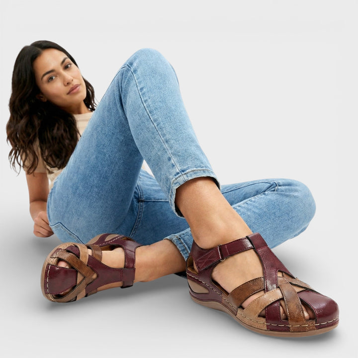 Women's Closed Toe Sandals with Crossover Straps and Cushioned Sole