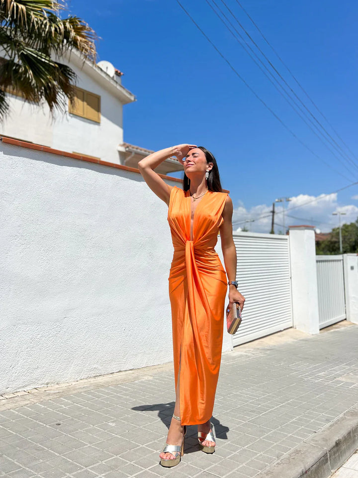 Paloma - Elegant Pleated Maxi Dress