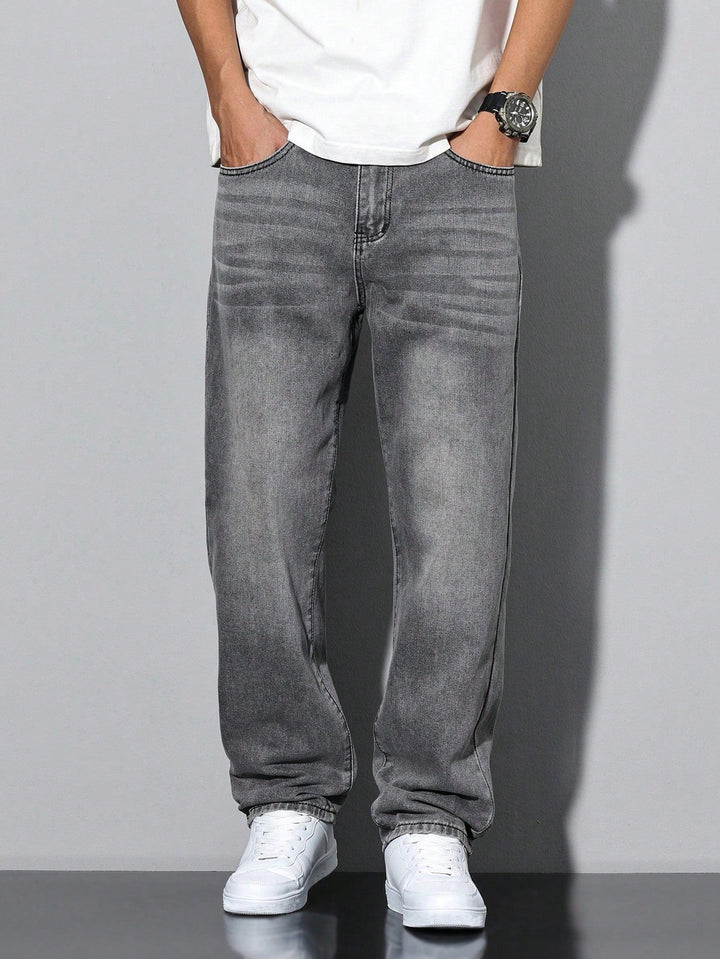 Men's Relaxed Jeans with Straight Leg