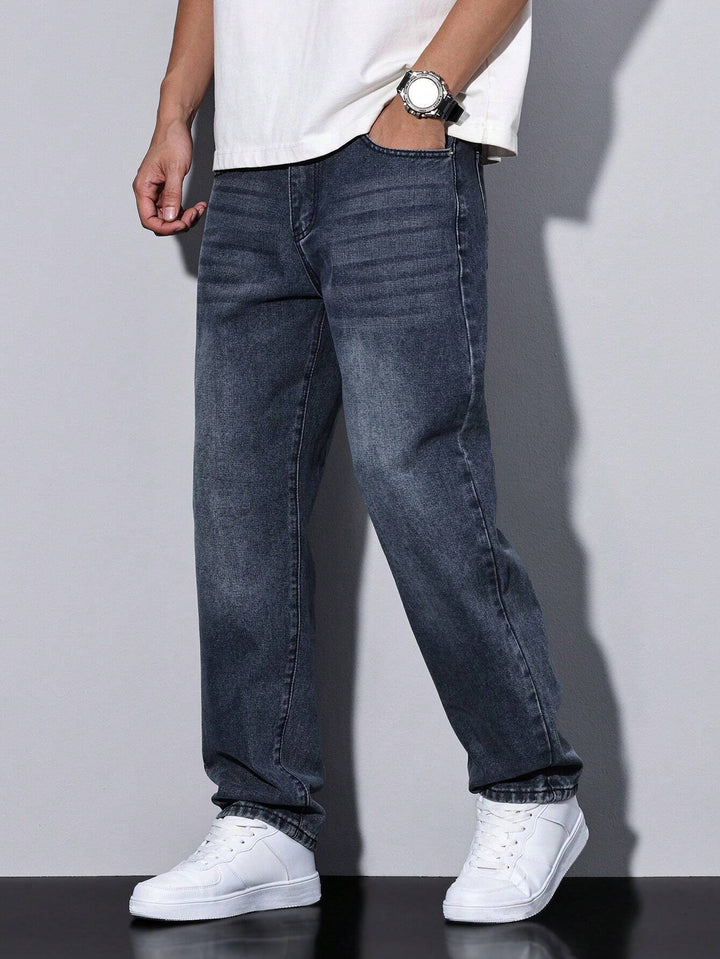 Men's Relaxed Jeans with Straight Leg