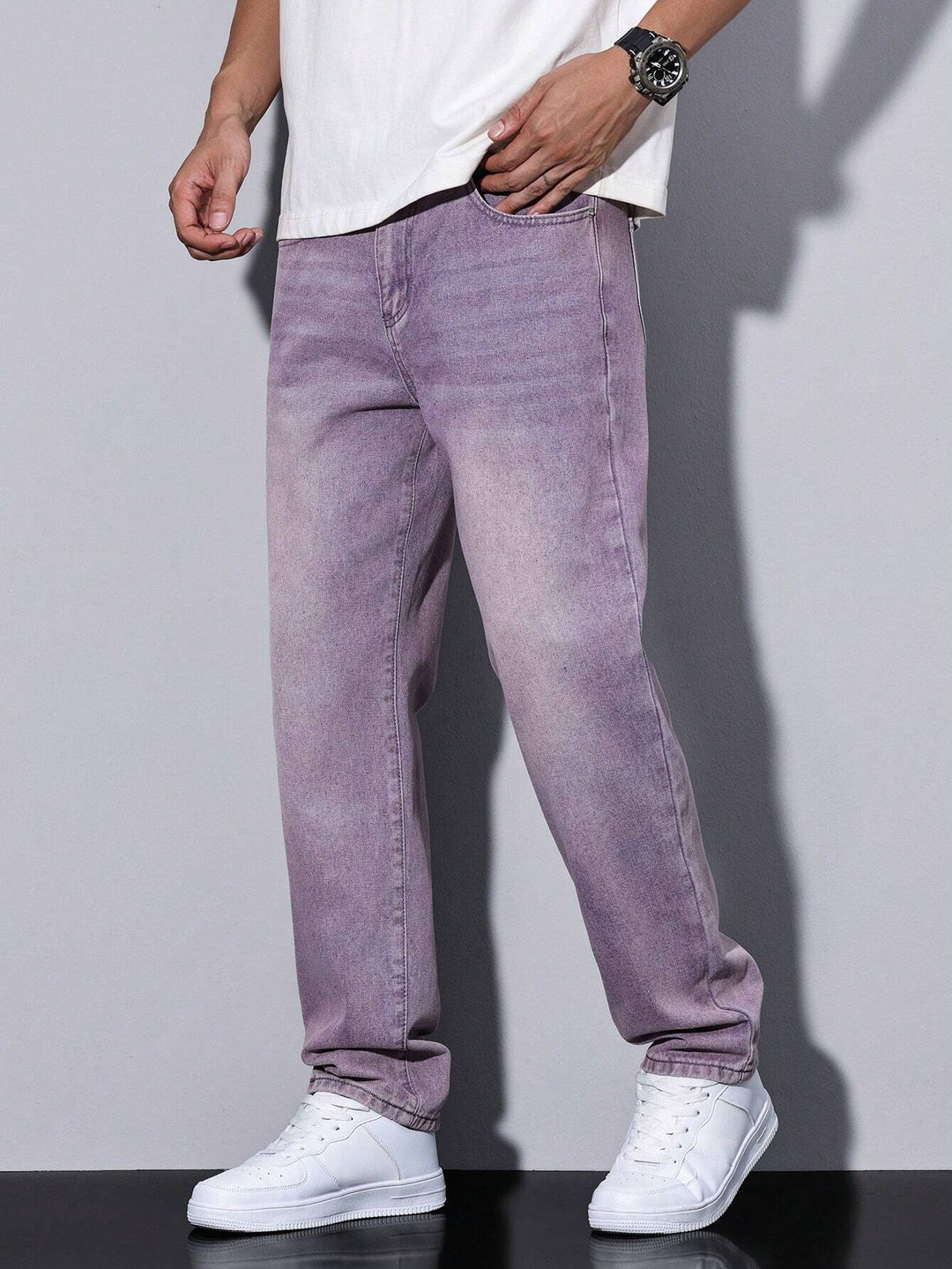 Men's Relaxed Jeans with Straight Leg