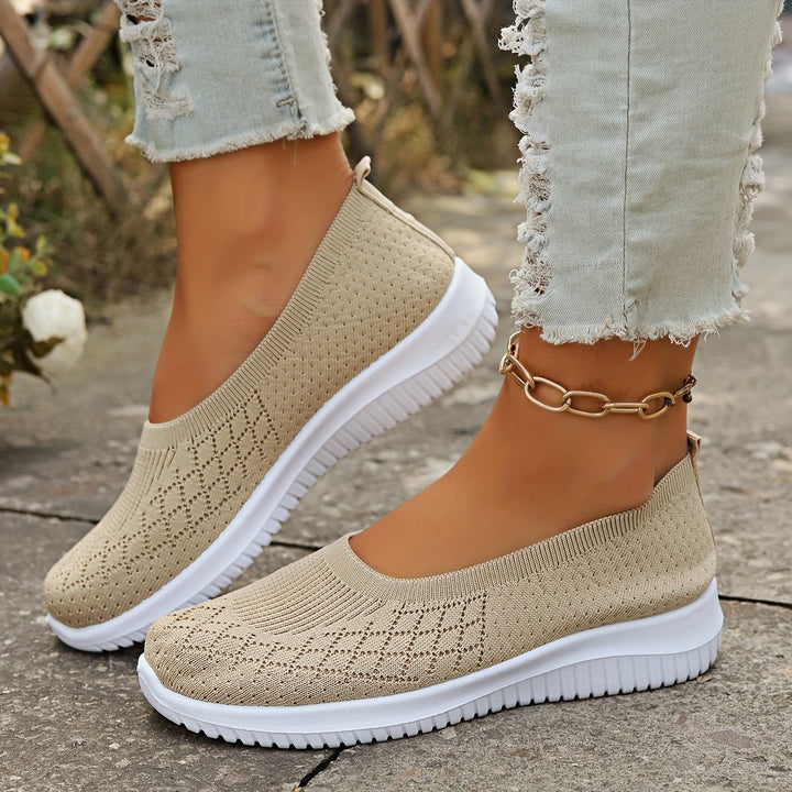 Women's Lightweight Breathable Slip-On Walking Shoes