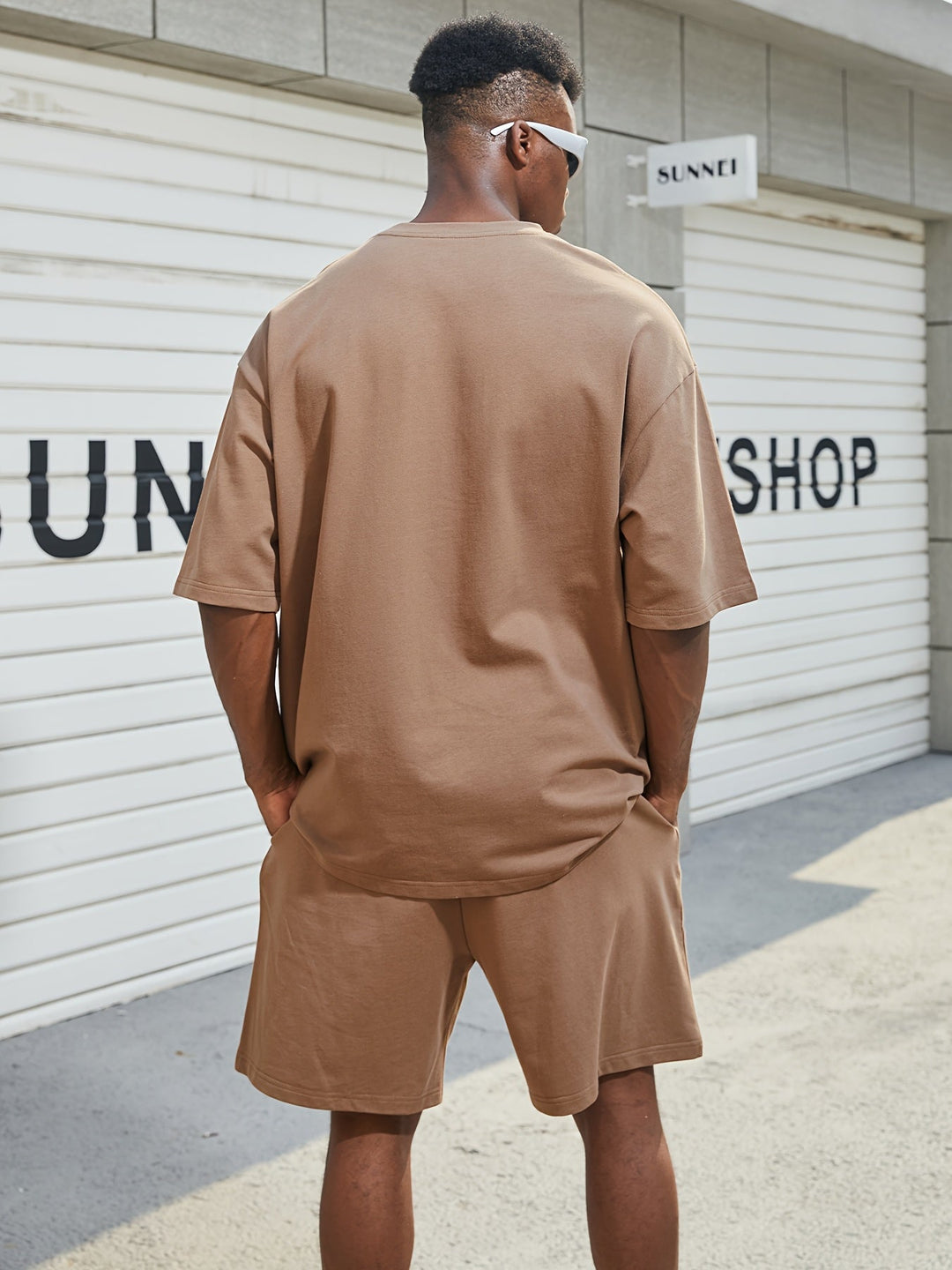 Men's Oversized T-Shirt and Shorts Two-Piece Set - photo 9