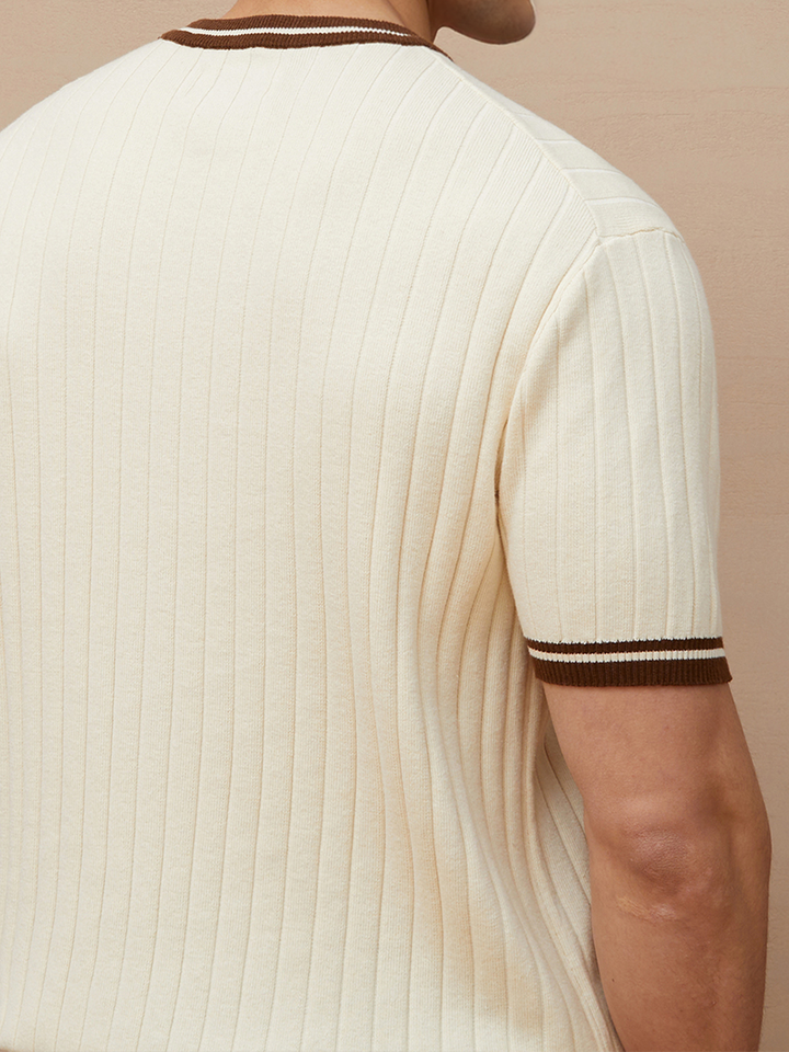Men's Ribbed Knit Short-sleeve Polo Tee with Striped Trim - photo 5