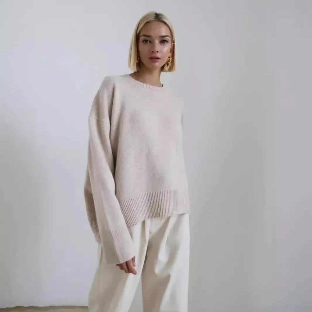 Women's Crew Neck Jumper with Oversized Fit