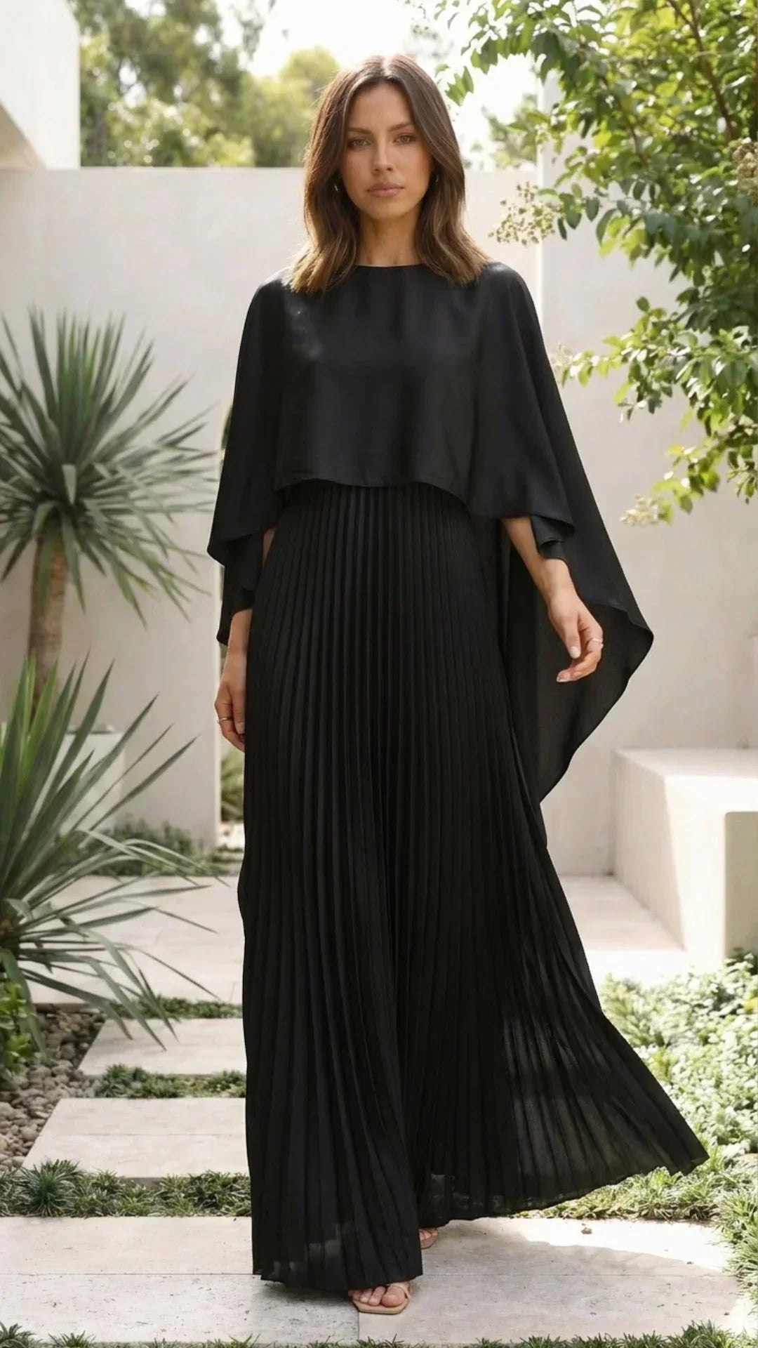 Long dress woman pleated cape sleeves