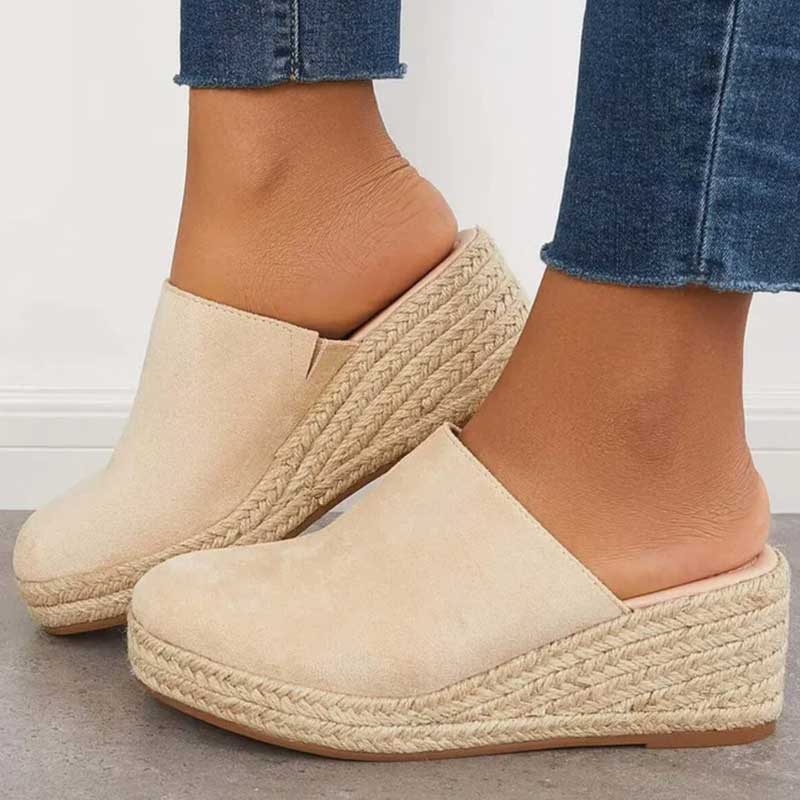 Dámské boho nazouvací boty na klínku pro pohodový letní styl