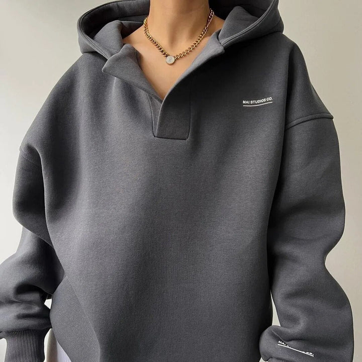 Sienna - Women's Modern Crewneck Sweater for Winter - photo 3