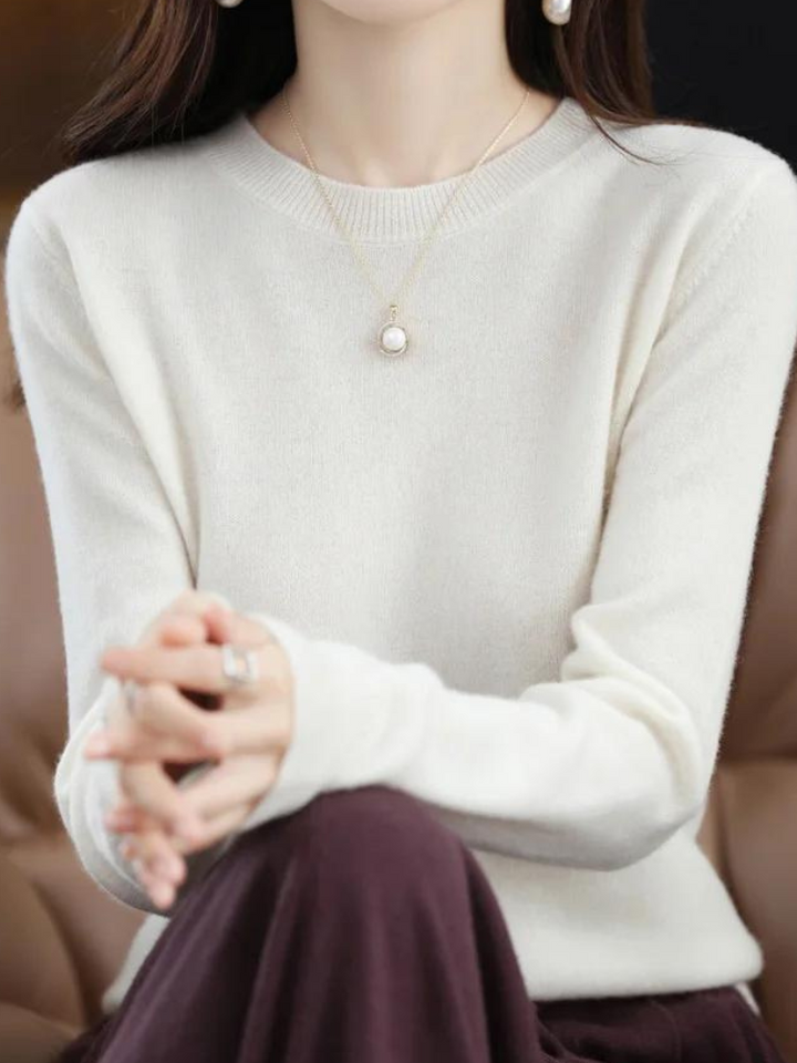 Women's Knitted Crew Neck Jumper with Long Sleeves - White