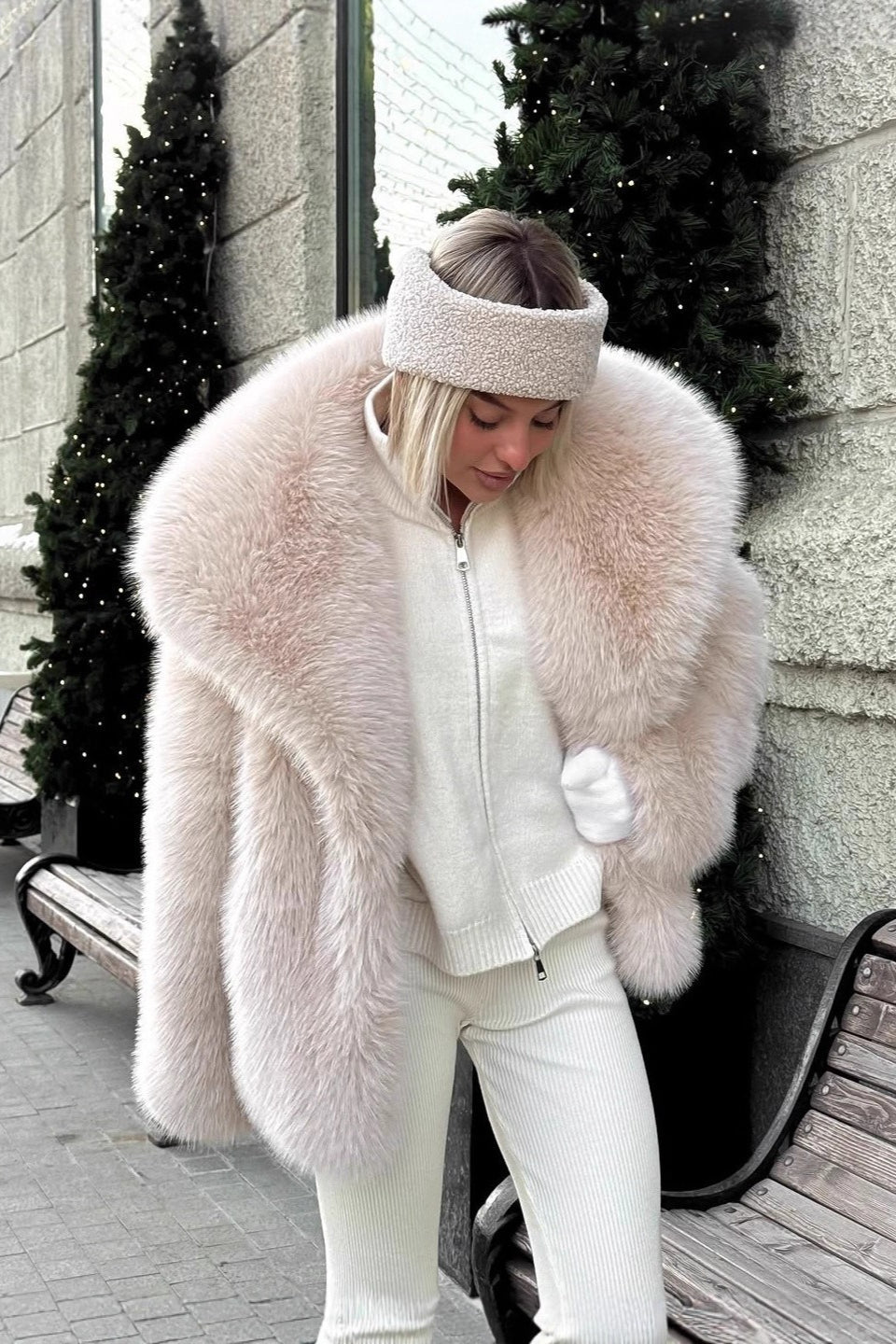 Women's Collared Coat with Faux Fur Trim - photo 5