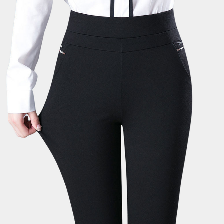 Women's Fitted High-Waisted Leggings with Side Pockets - photo 1