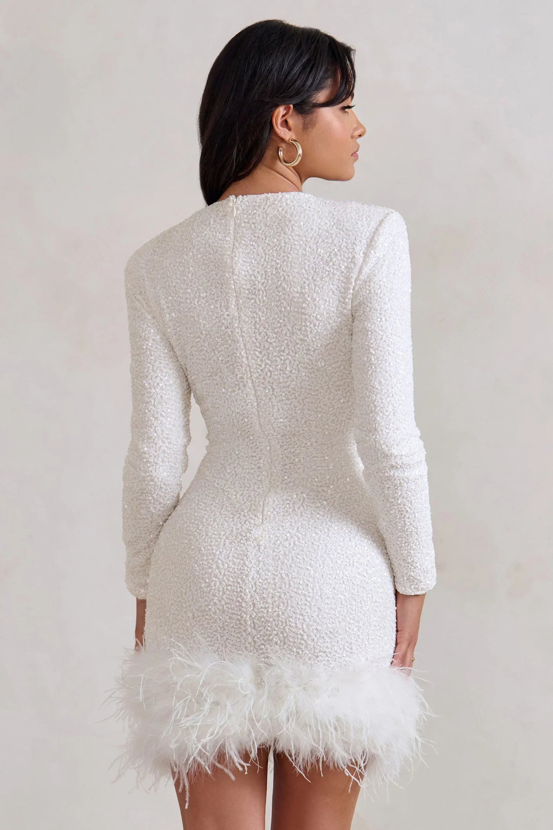 Women's Mini Dress for Evening with Feather Hem and Long Sleeves - photo 2