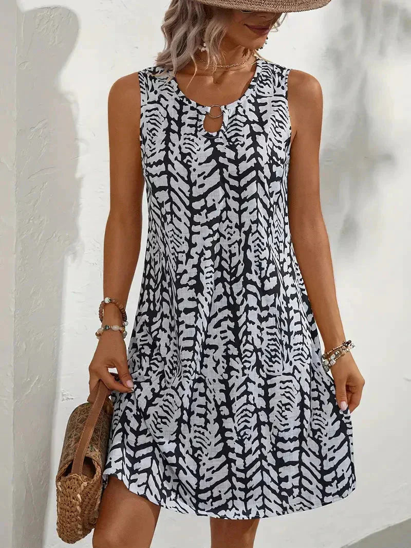 Women's Relaxed Wide-Leg Mini Dress with Sleeveless Cut - photo 4