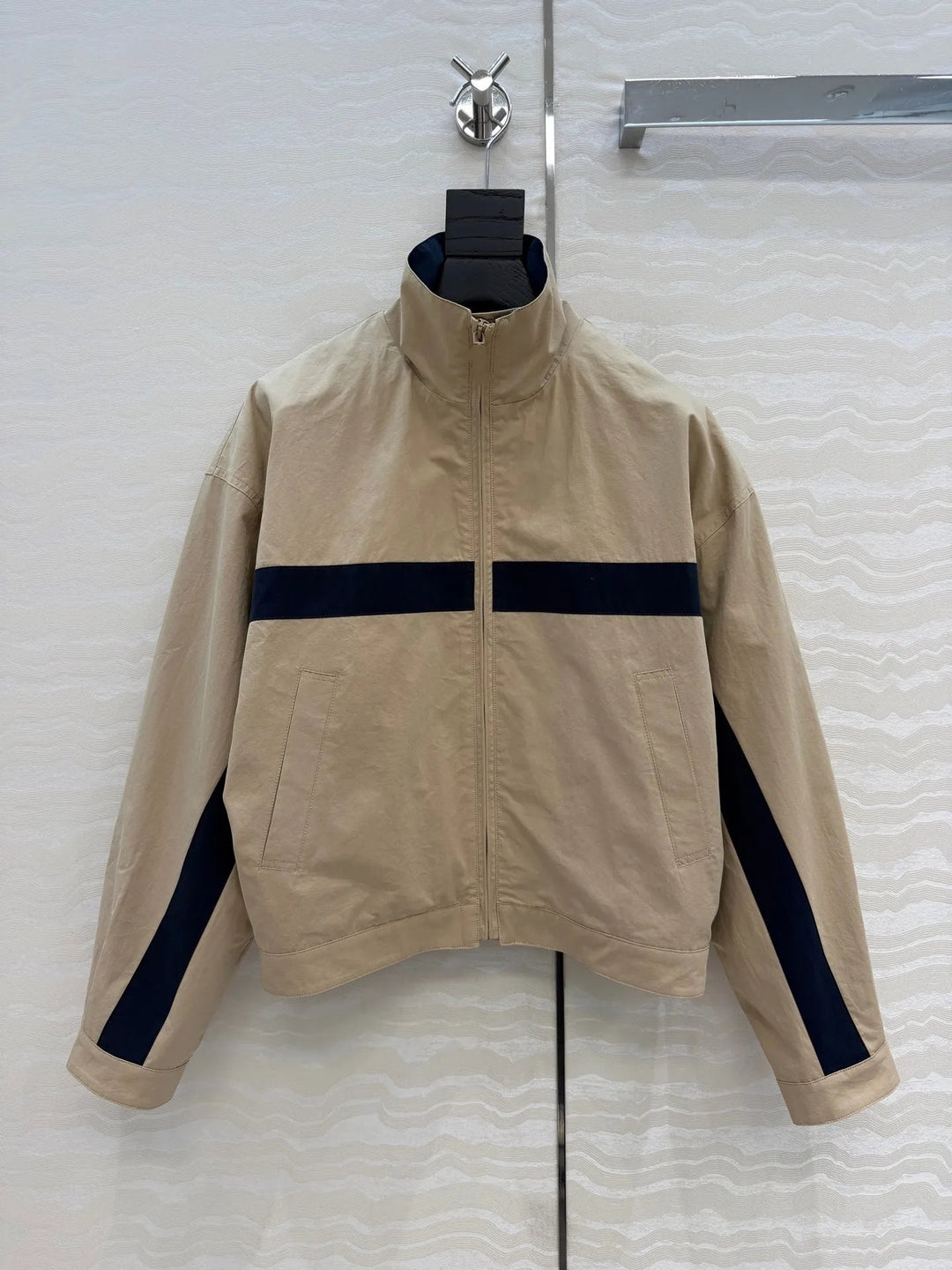 Women's Relaxed Zip-Front Bomber Jacket with Hood and Collar - photo 3