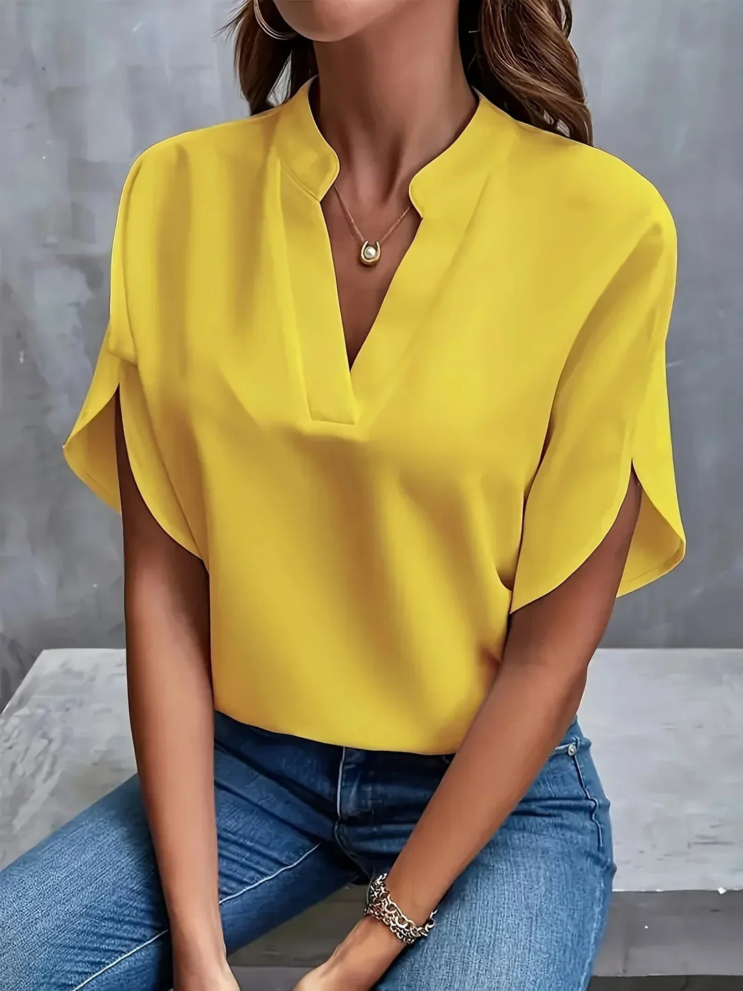 Women's Everyday Blouse with Short Sleeves