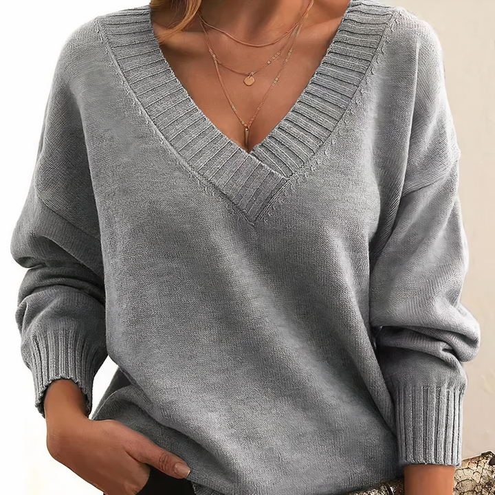 Robyn - Women's Cashmere Blend V Neck Jumper