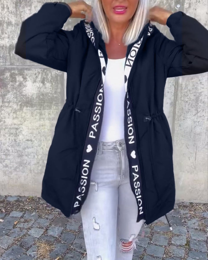 Bonnie – dámská parka s kapucí a stahovací šňůrkou v pase
