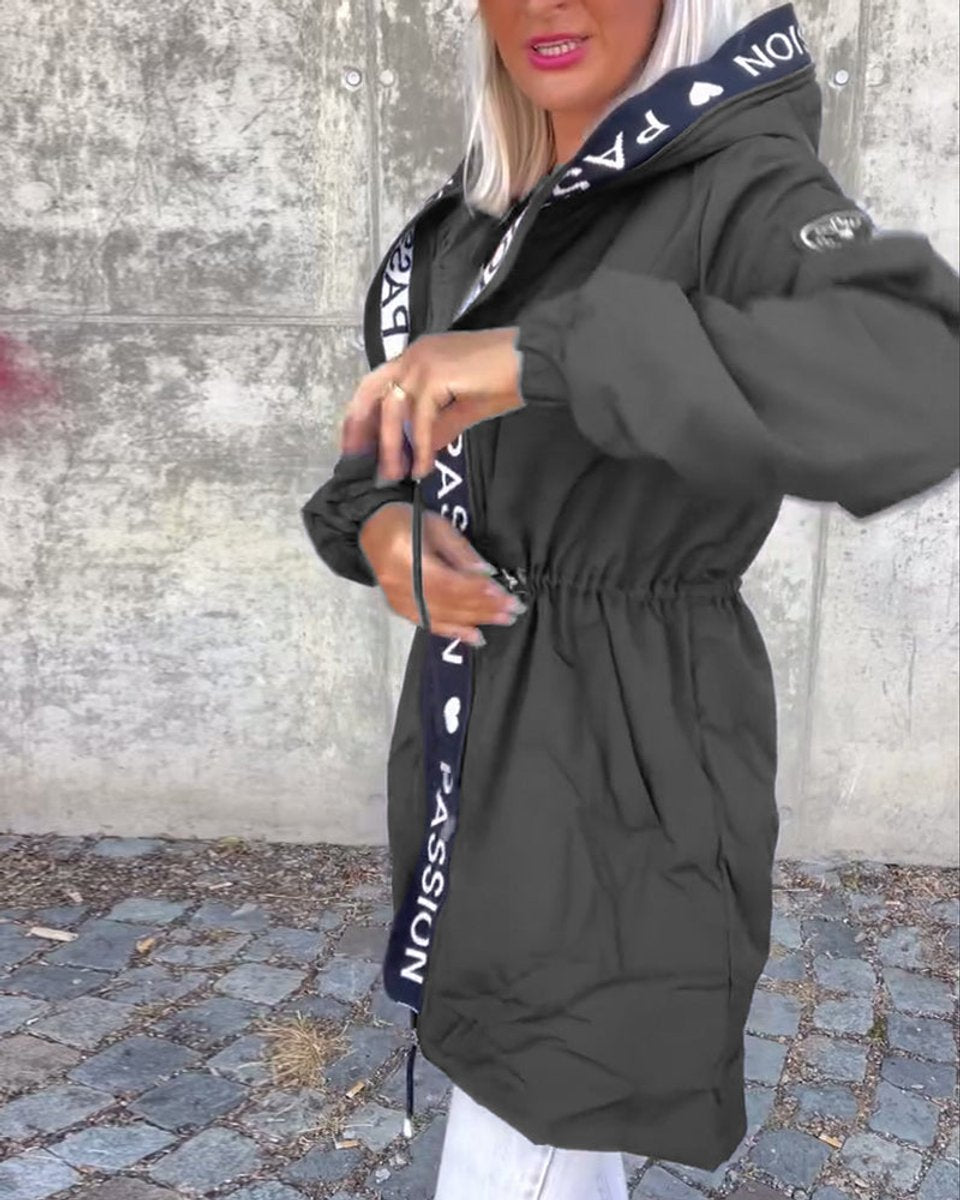 Bonnie – dámská parka s kapucí a stahovací šňůrkou v pase