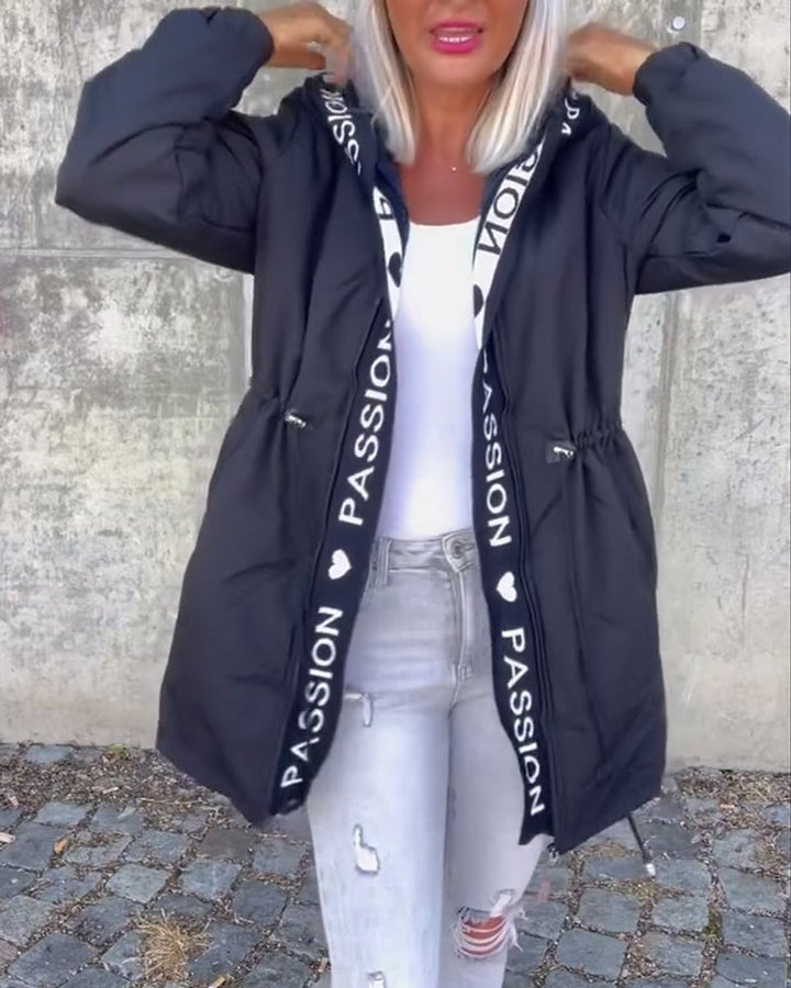 Bonnie – dámská parka s kapucí a stahovací šňůrkou v pase
