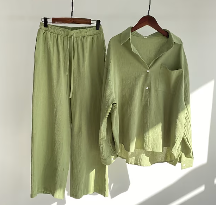 Women's Relaxed Flowing Two-Piece Set with an Elastic Waist