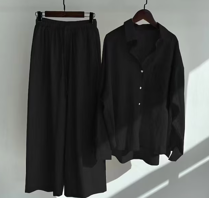 Women's Relaxed Flowing Two-Piece Set with an Elastic Waist