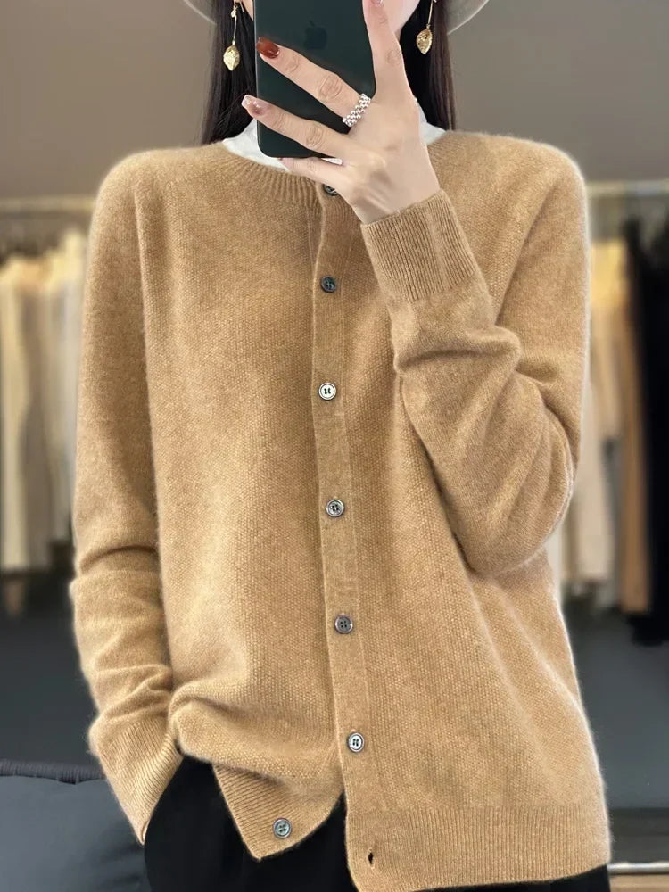 Women's Round Neck Cardigan in Soft Knit - photo 6
